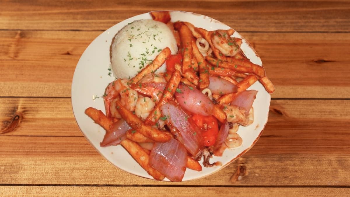 Saltado Fries - Seafood menu item